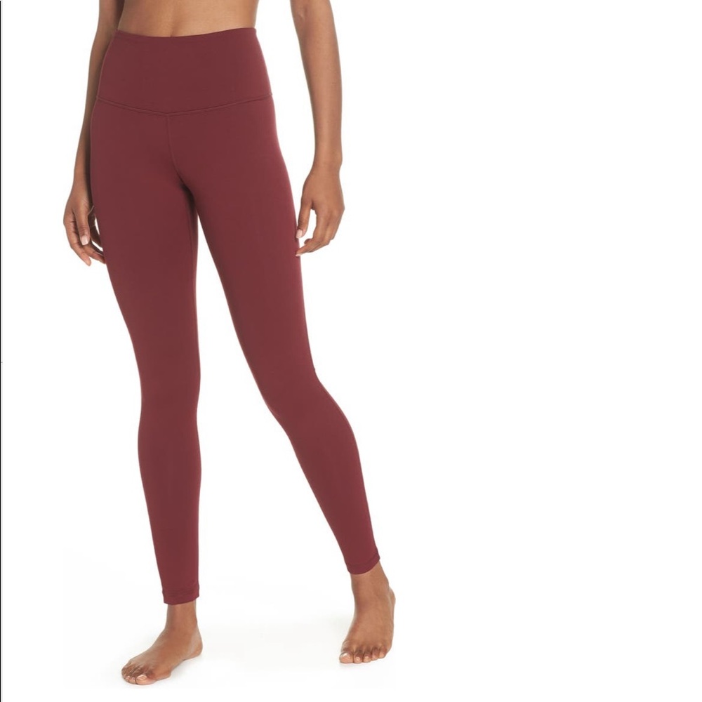Zella Live In High Waist Leggings. Color: Red Tannin